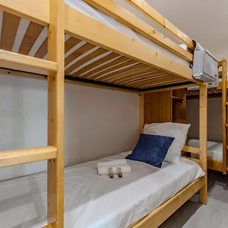 Spacious Ski-in Out With Mountain Views Val Thorens